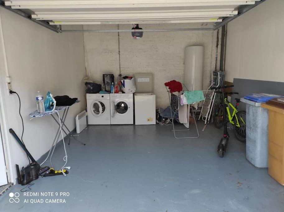38 Maison Entiere,Place De Parking Et Garage Pour Moto Velo A La Demande Dunkirk Dış mekan fotoğraf